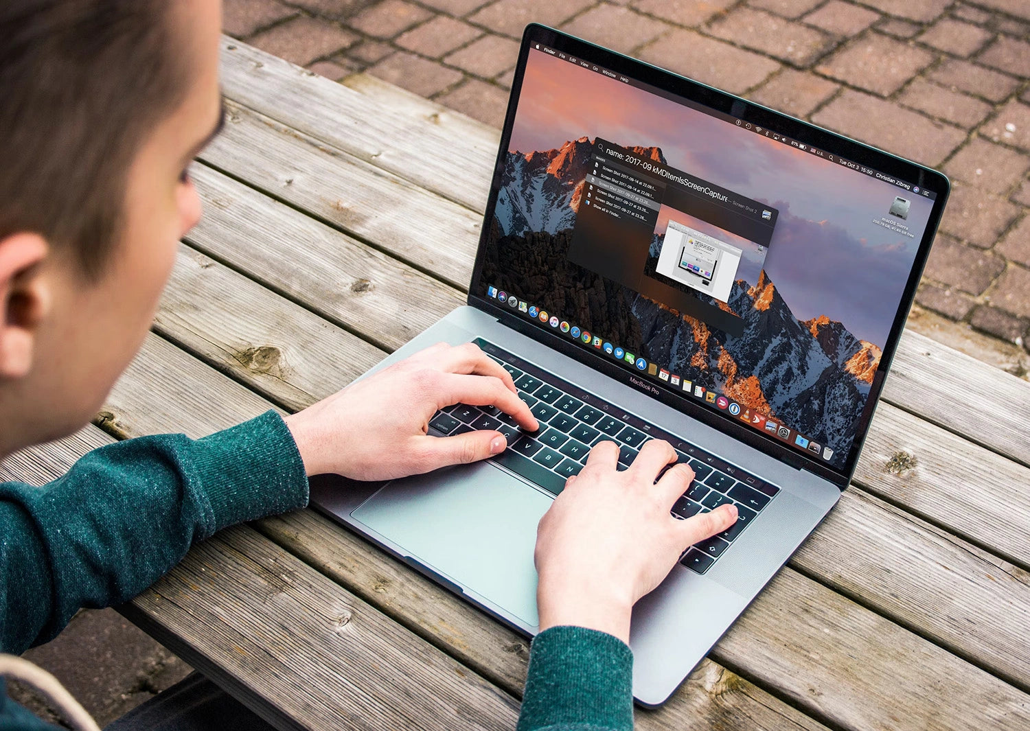 How to Close Laptop and Use Monitor
