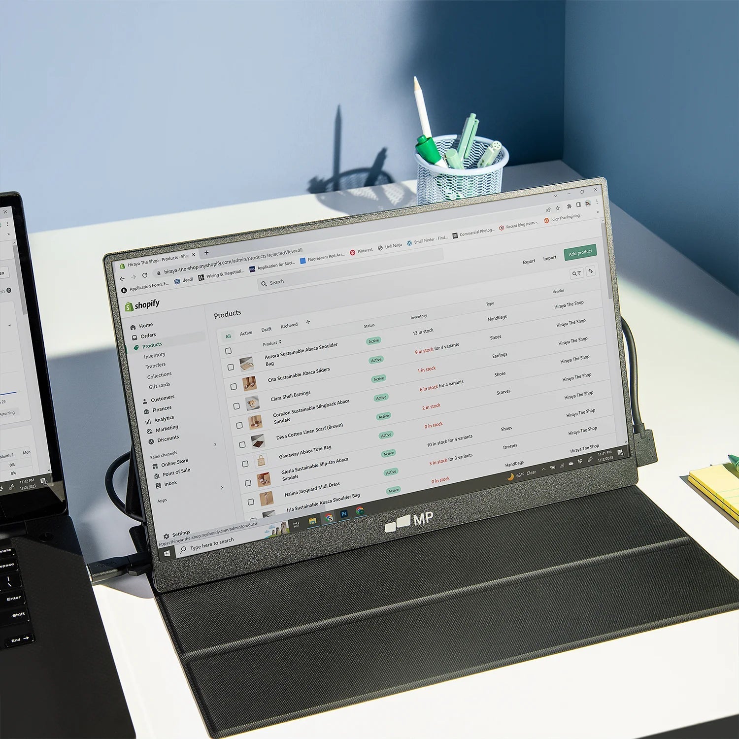 Mobile Pixels Fold Portable External Laptop Screen for Productivity