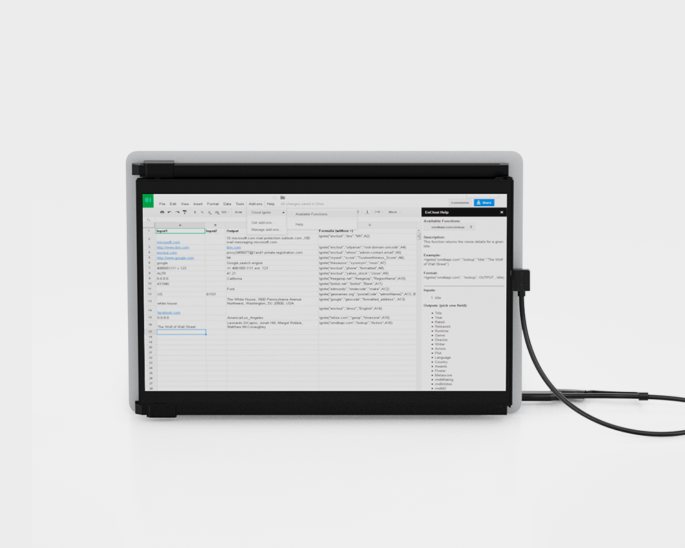 Duex Max DS portable dual screen extender in presentation mode