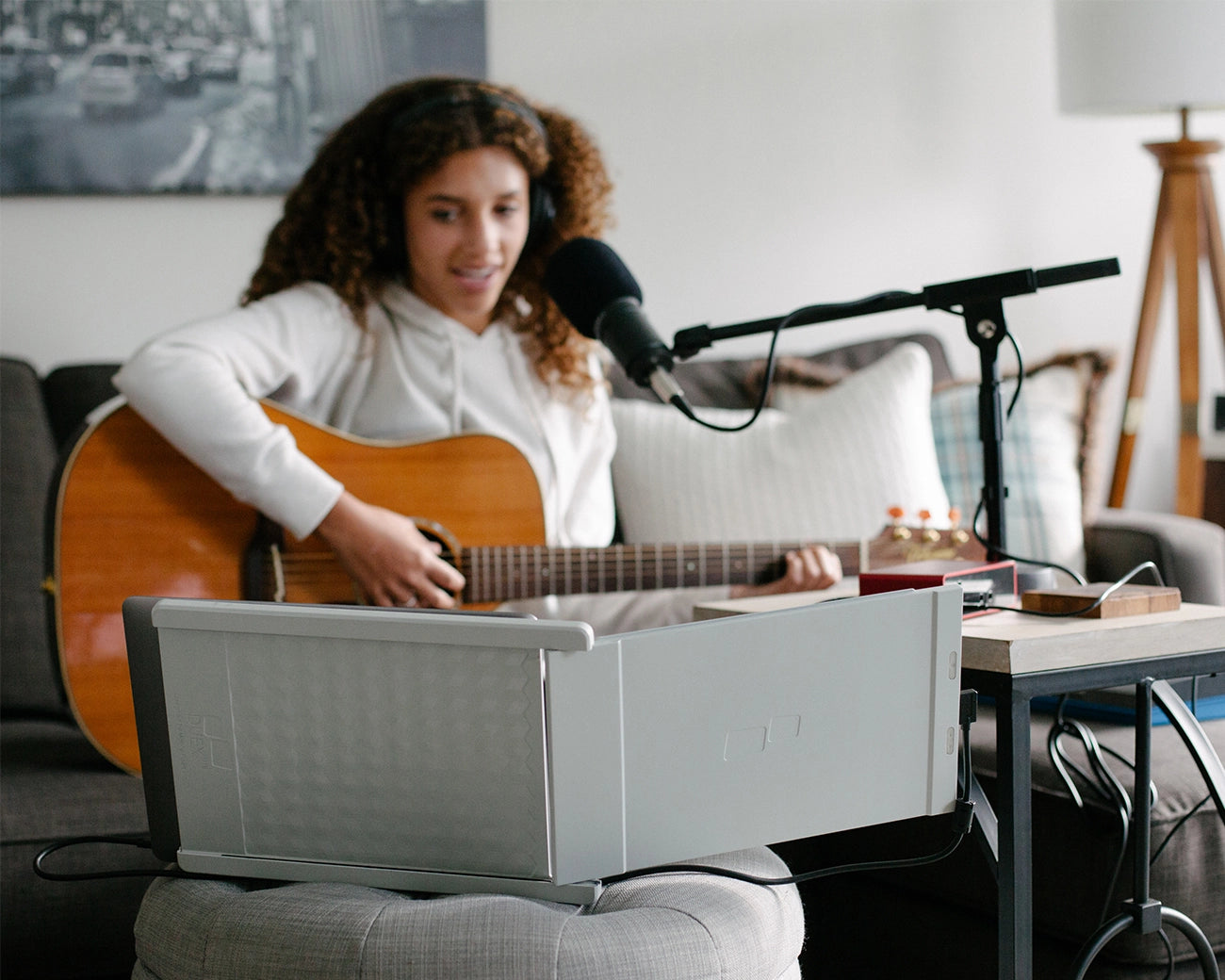portable Monitor with laptop for streaming